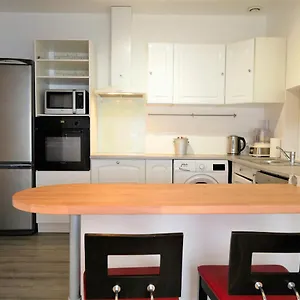 https://gite-des-halles.hotels-rhonealpes.com