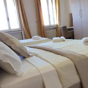 Гостевой дом Chowdhury House Unit 2, Местре